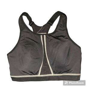 Syrokan sports bra  Size 34 B NWT. ^